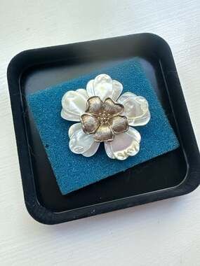 Judith Jack Sterling Silver Mother of Pearl Carved Flower Brooch Pendant